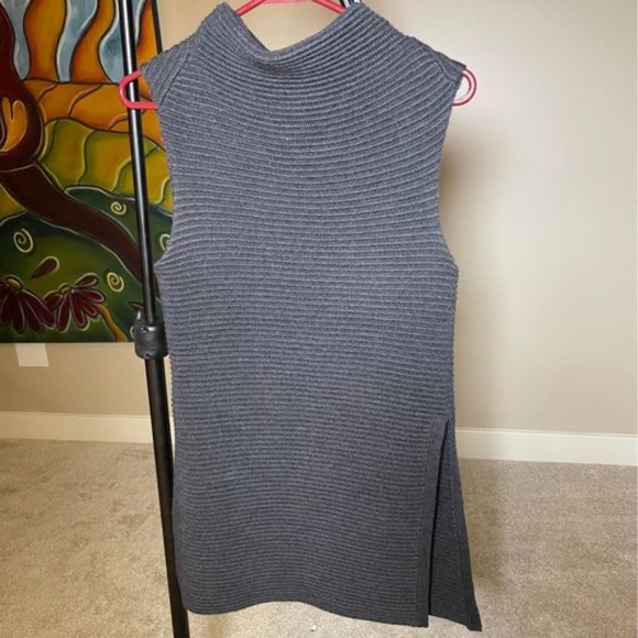 Wilfred Durandal Sleeveless Sweater - Picture 4 of 4